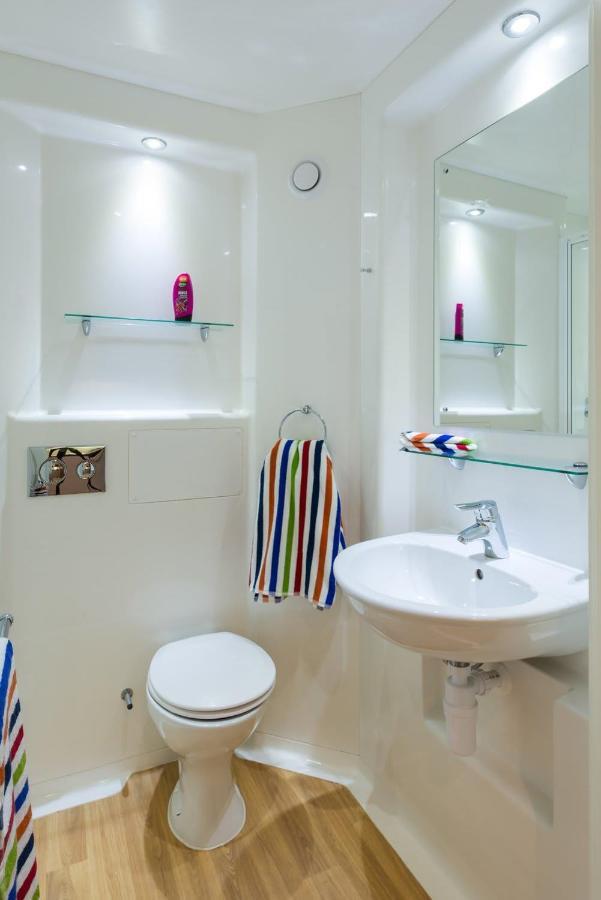 Zeni 3 Bed Apartment In Central إكزيتر المظهر الخارجي الصورة