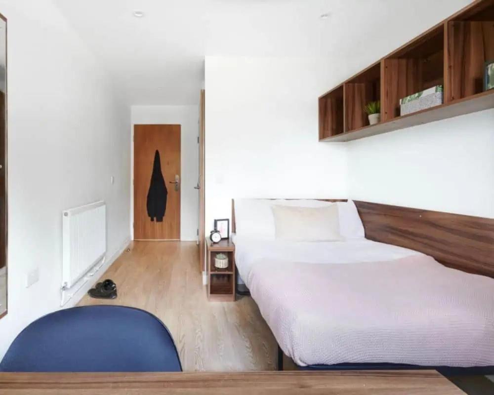 Zeni 3 Bed Apartment In Central إكزيتر المظهر الخارجي الصورة