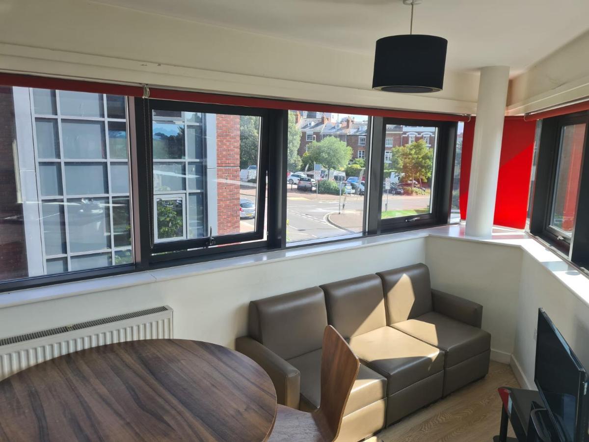 Zeni 3 Bed Apartment In Central إكزيتر المظهر الخارجي الصورة